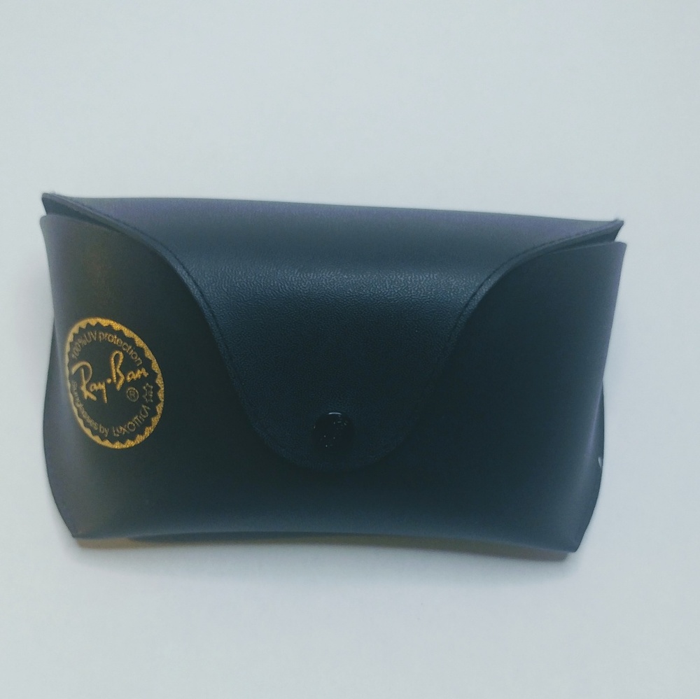 - Ray-Bans Men's Glasses case